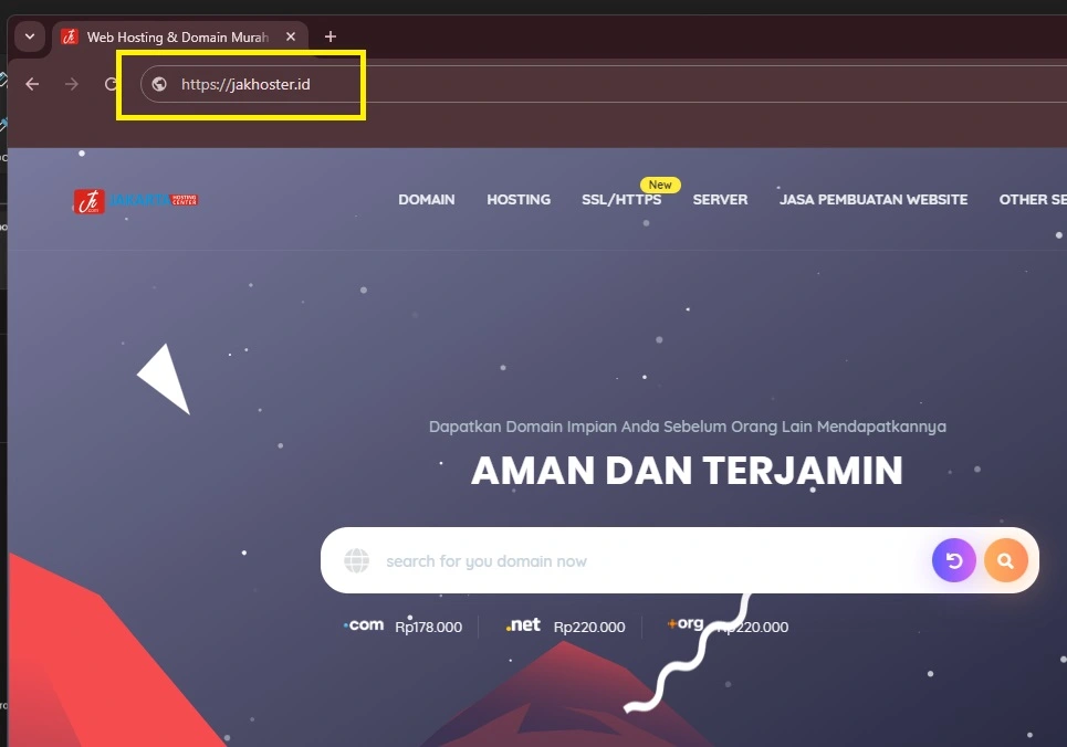 Selain menggunakan domain dot com Jakhoster juga menggunakan domain dot id